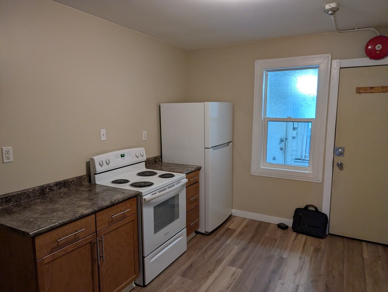 680B Aberdeen Ave #B - Photo 3 of 9