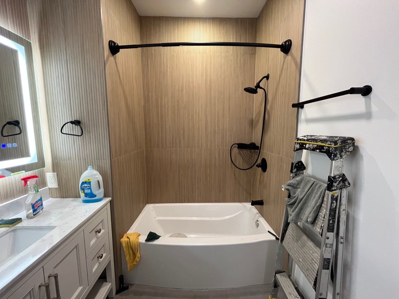 1115 N Euclid Ave #1 - Photo 6 of 18