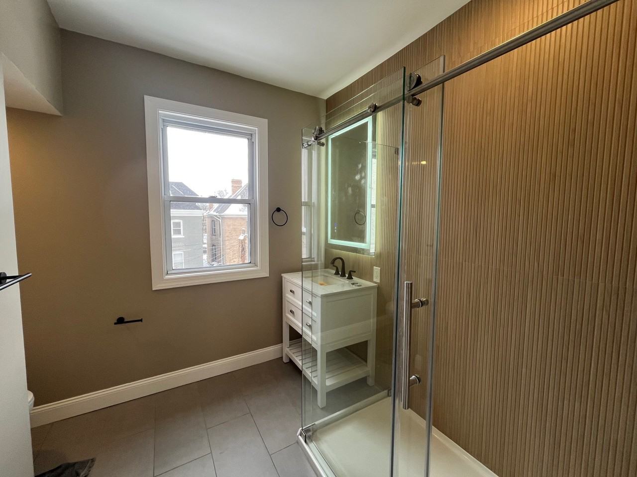 1115 N Euclid Ave #2 - Photo 4 of 34