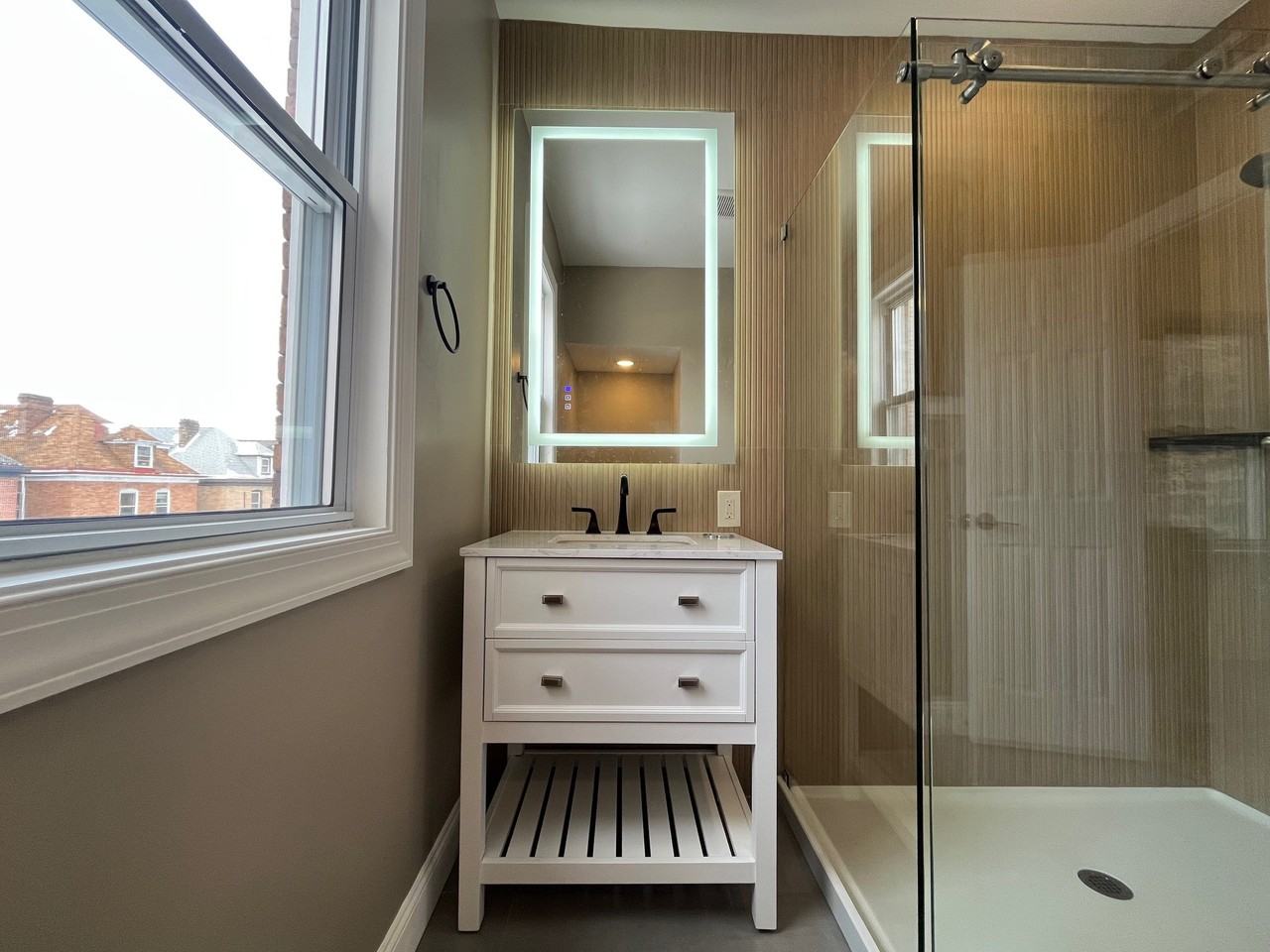 1115 N Euclid Ave #2 - Photo 6 of 34