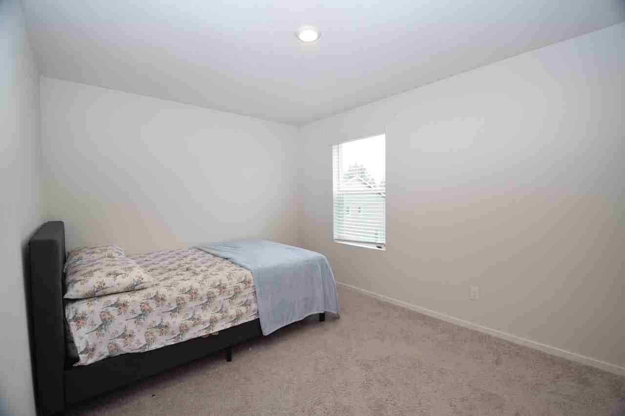 935 N 19th Ave #1 - Photo 2 of 29