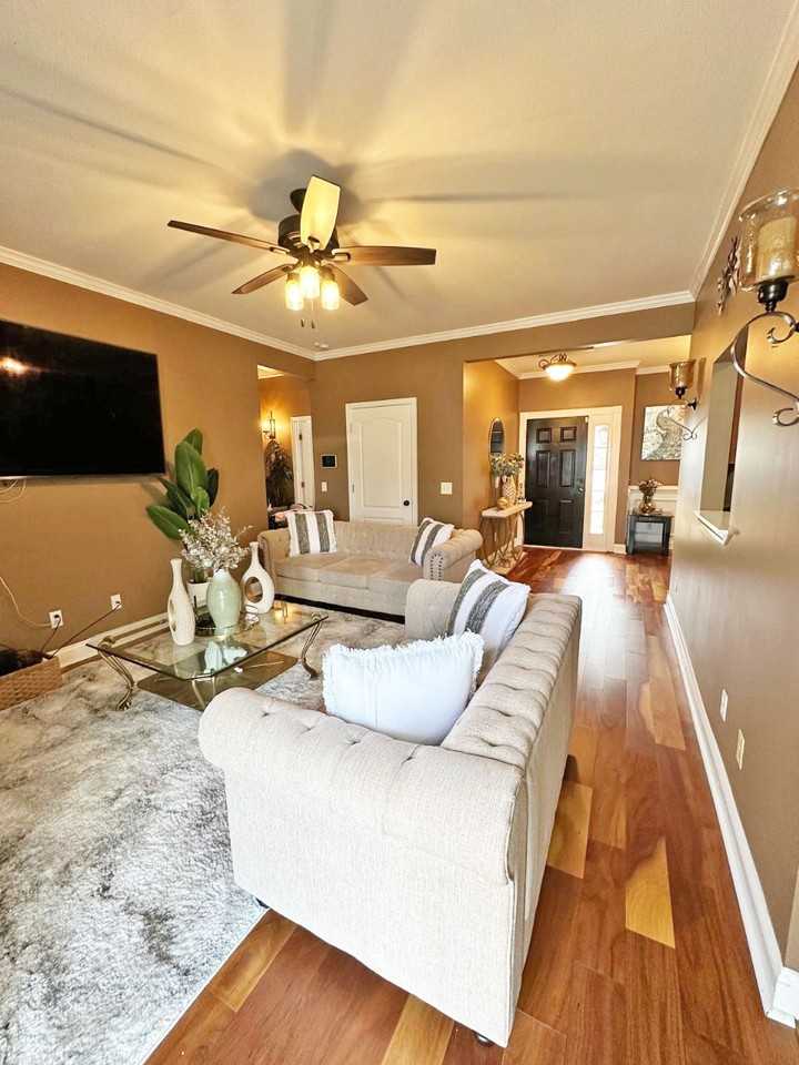 1102 Sara Ln #1 - Photo 6 of 23