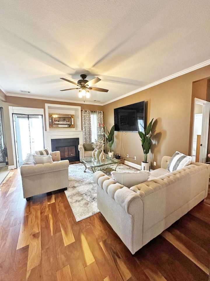 1102 Sara Ln #1 - Photo 7 of 23