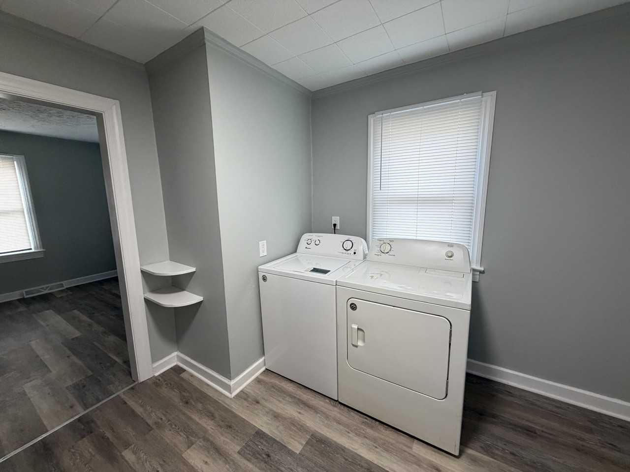 711 Dennis St #1 - Photo 5 of 8