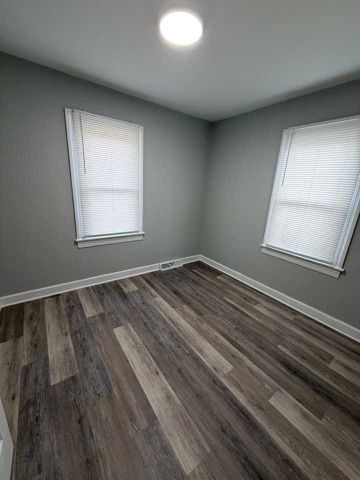 711 Dennis St #1 - Photo 6 of 8