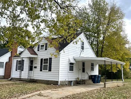 813 E Washington St #1 - Photo 3 of 19