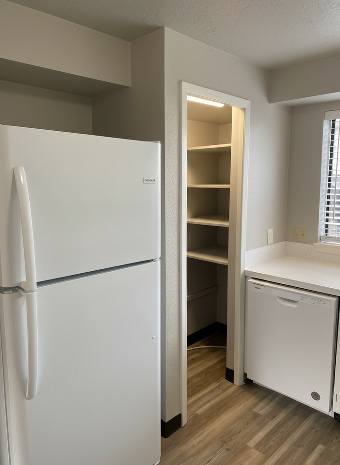 1510 W Storey St #1 - Photo 5 of 24