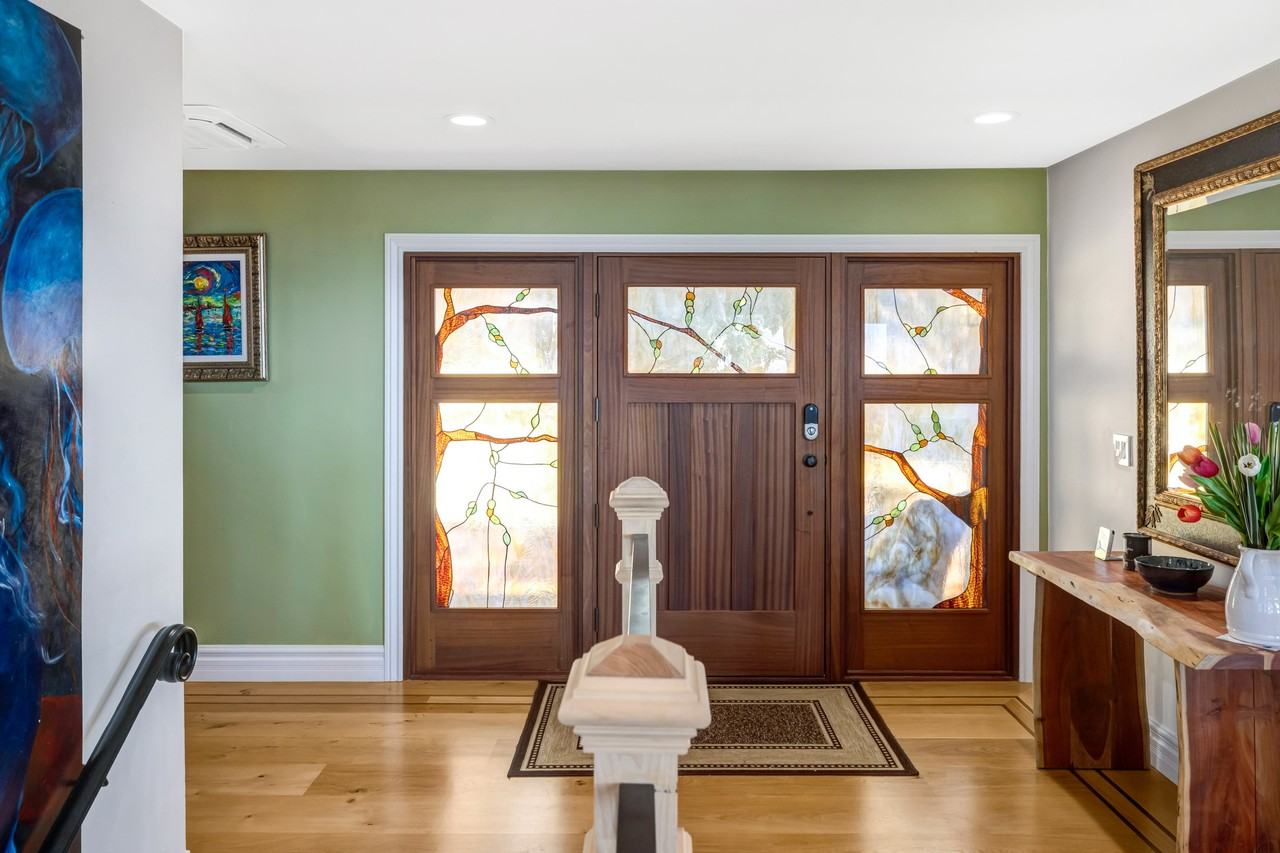 22533 Majestic Dr #1 - Photo 5 of 50