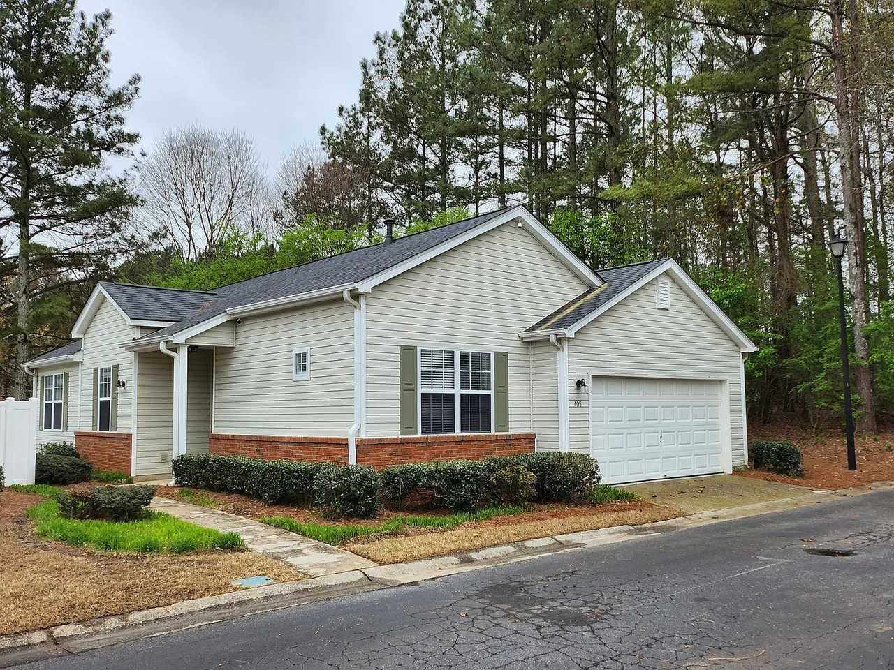 405 Harmony Ct - Photo 2 of 20