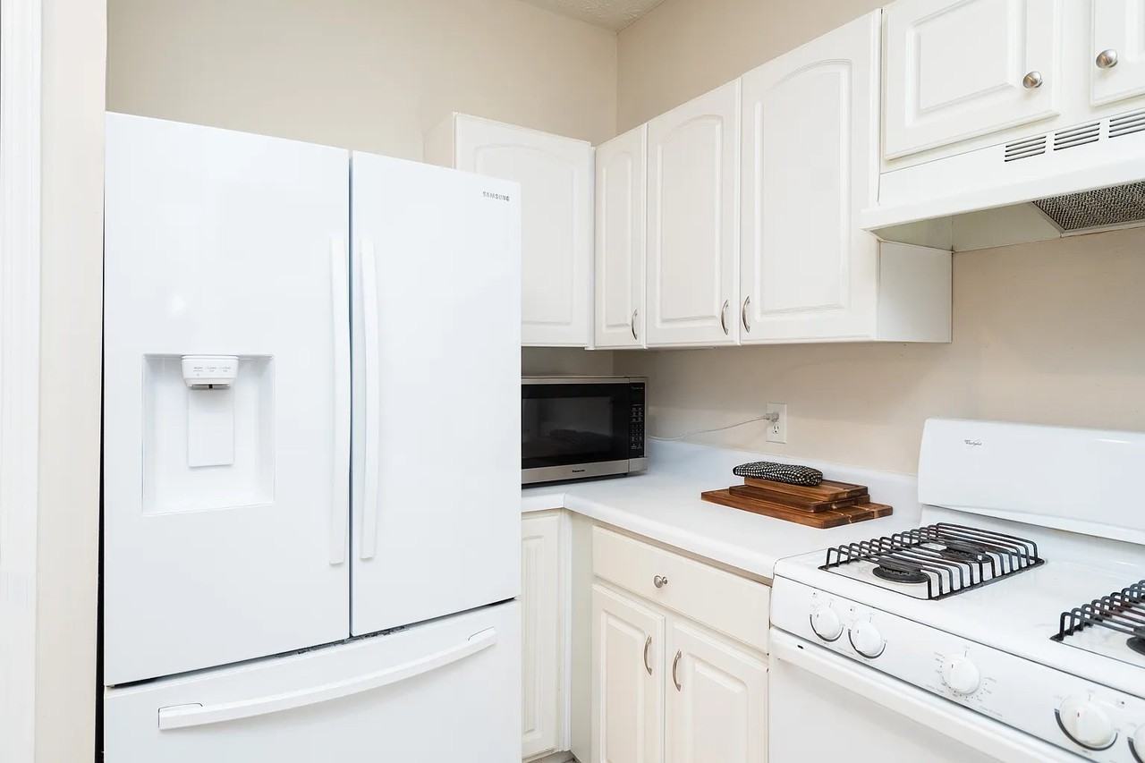 405 Harmony Ct - Photo 5 of 20