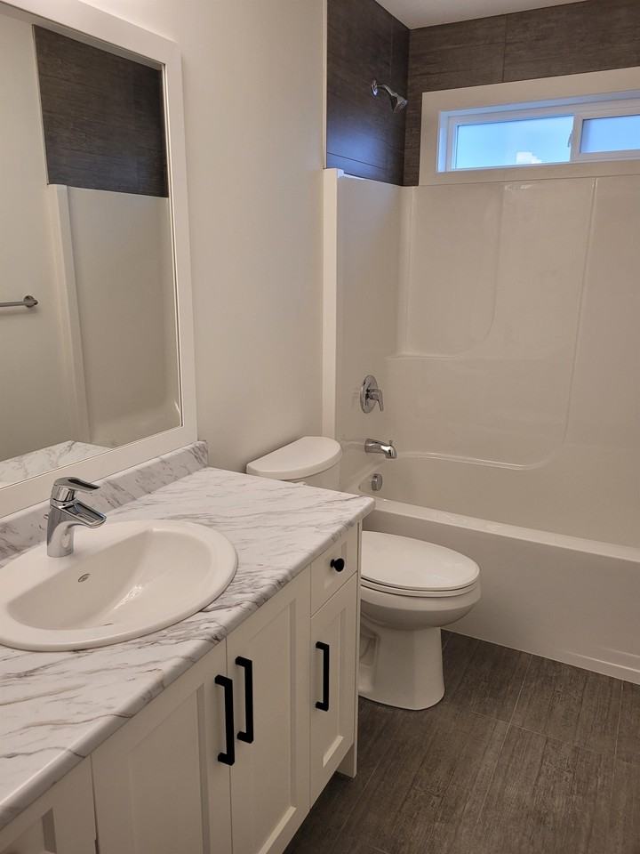 596B Lance Pl Lowr - Photo 5 of 6