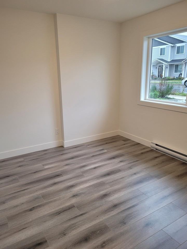 596B Lance Pl Lowr - Photo 6 of 6