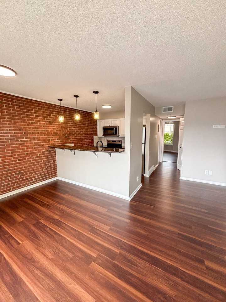 Belleview Apartments - Photo 2 of 34