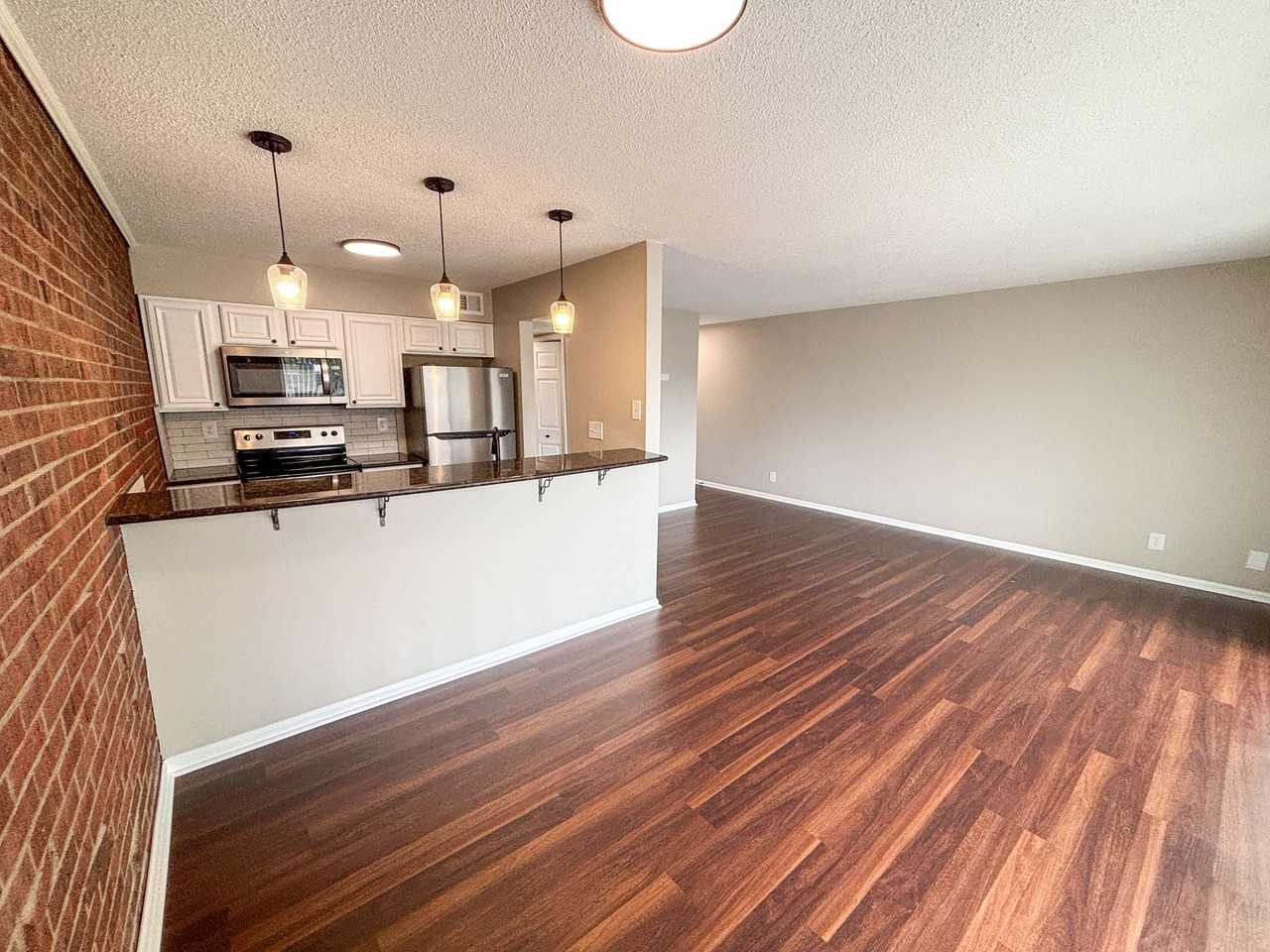 Belleview Apartments - Photo 4 of 34