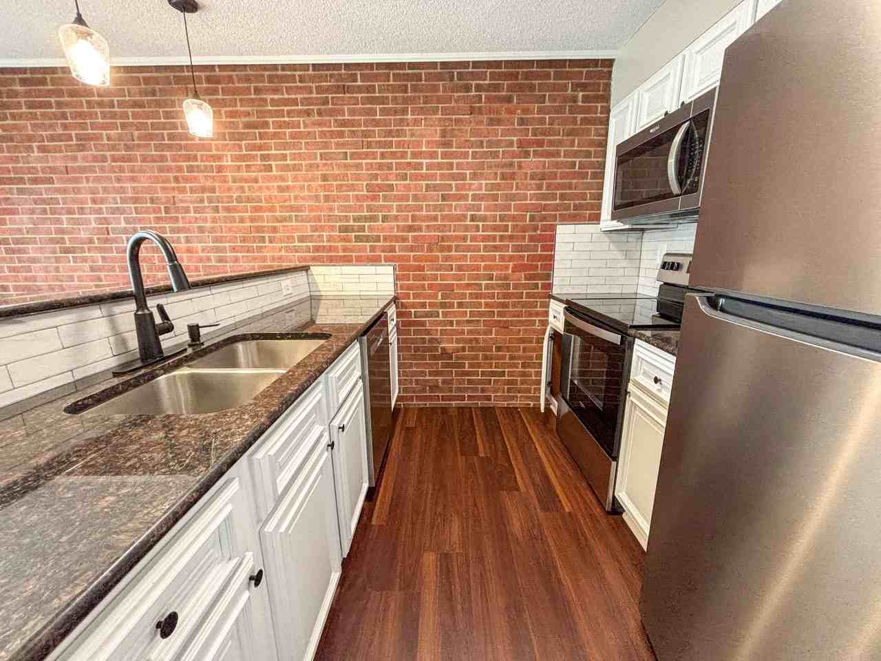 Belleview Apartments - Photo 5 of 34