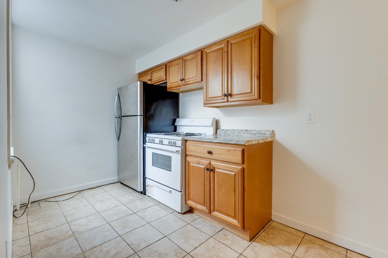 525 Washington Ave #3 - Photo 5 of 18