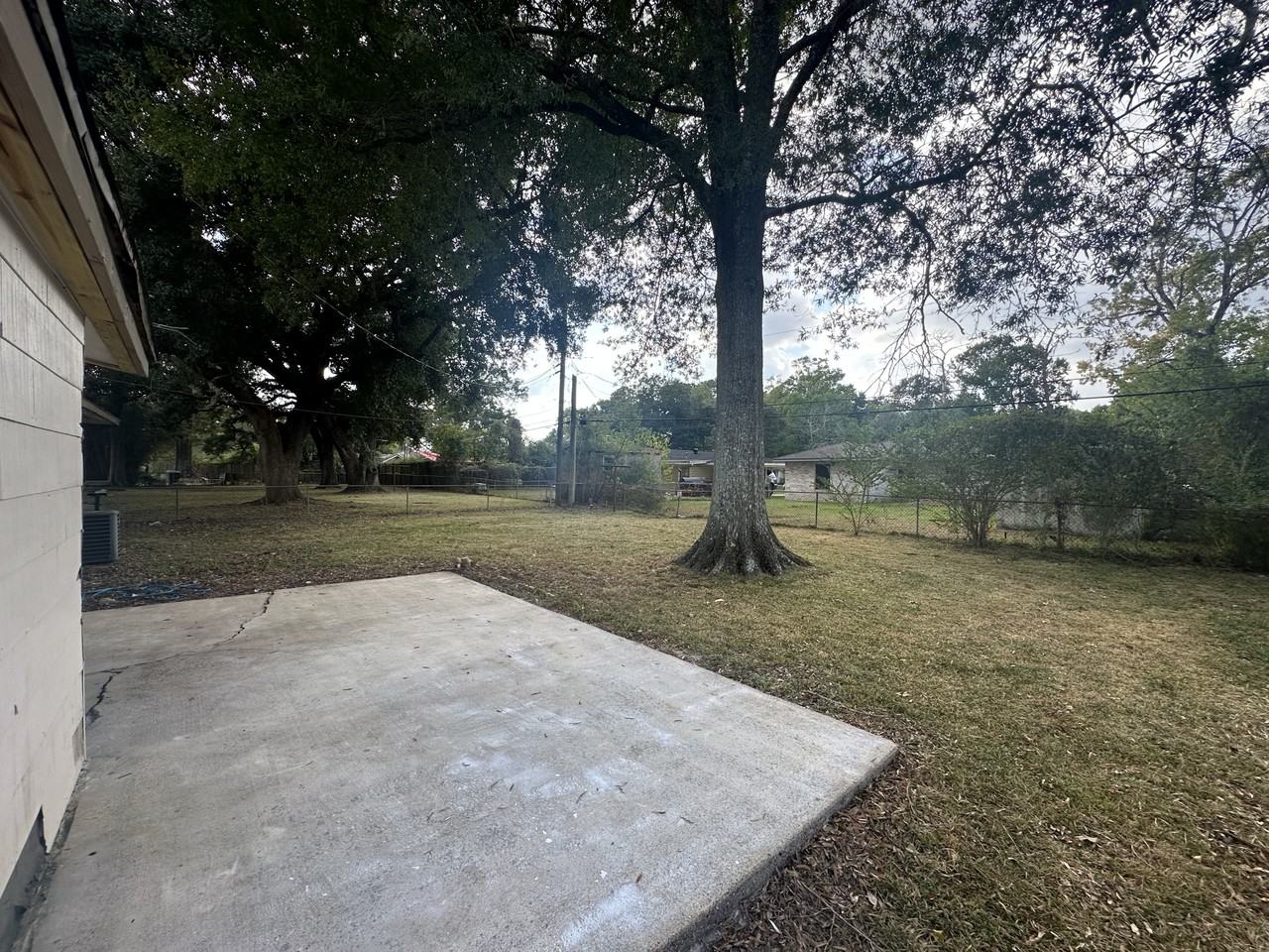 5625 Shivers Dr #1 - Photo 4 of 14