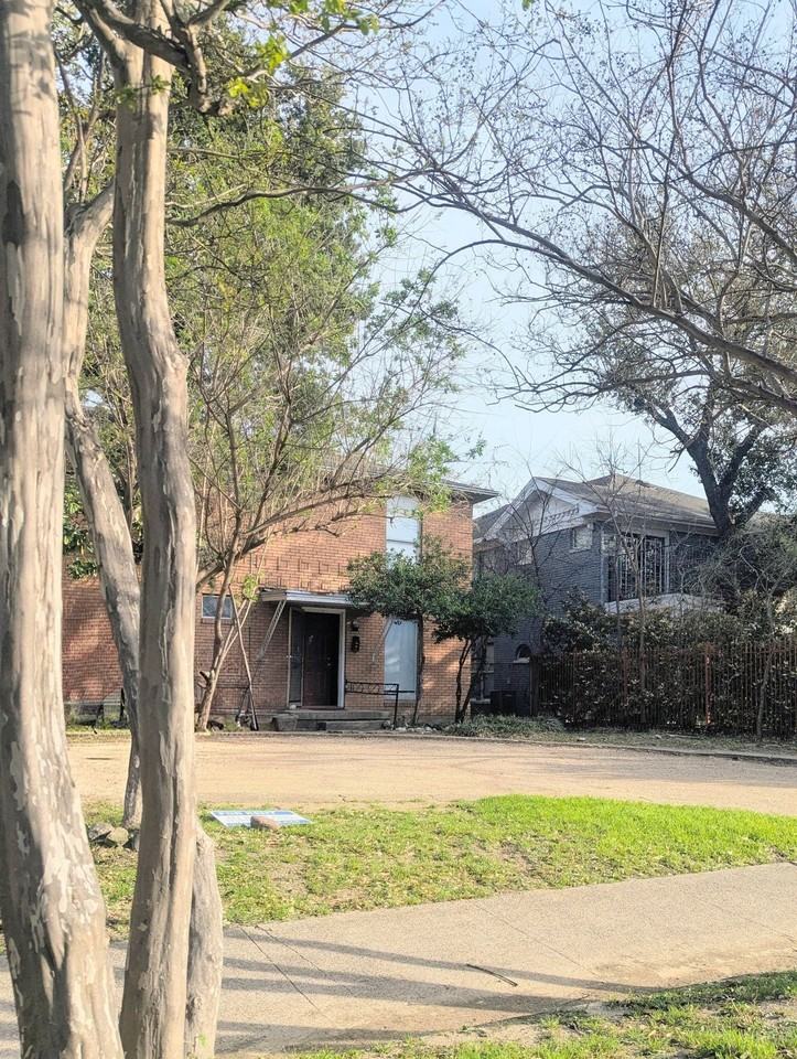 Bryan St. Apartments - Photo 4 of 4