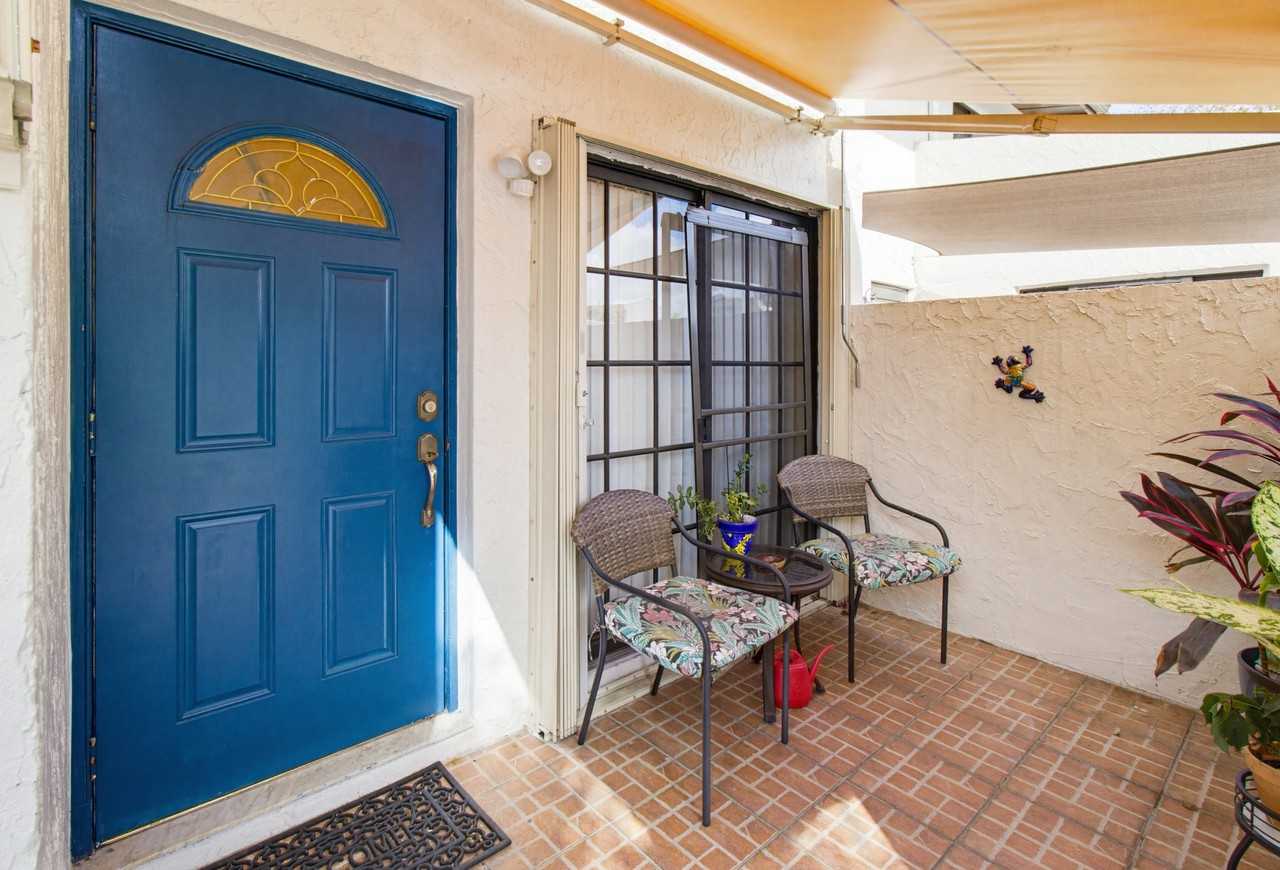 6512 Sw 112th Pl #0 - Photo 6 of 32