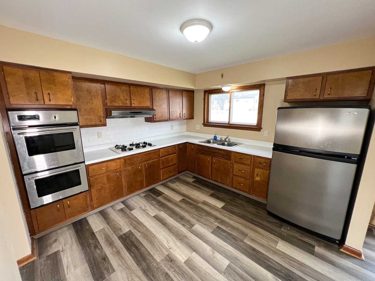 4528 Plumbrook Dr #1 - Photo 4 of 11