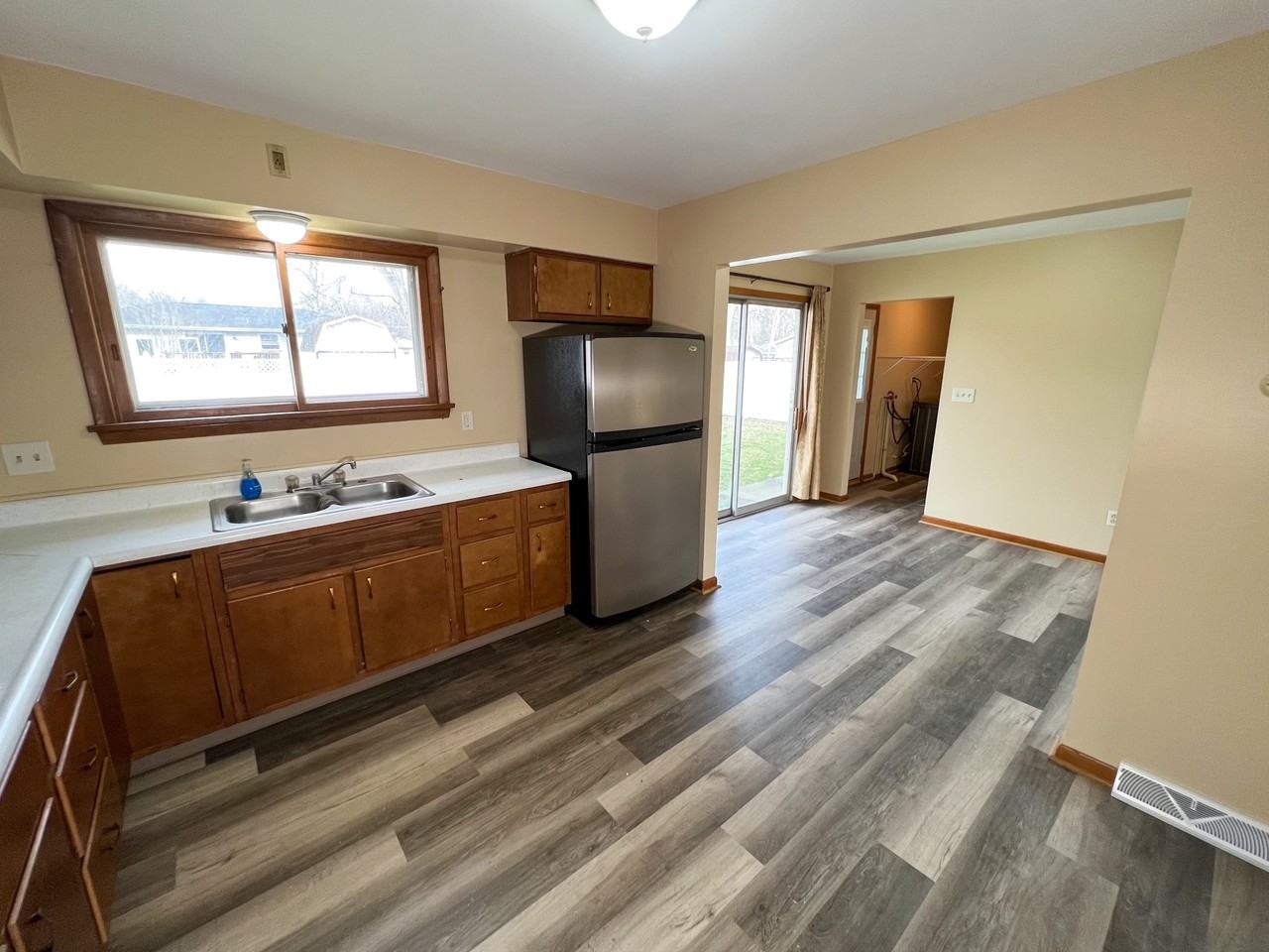 4528 Plumbrook Dr #1 - Photo 5 of 11