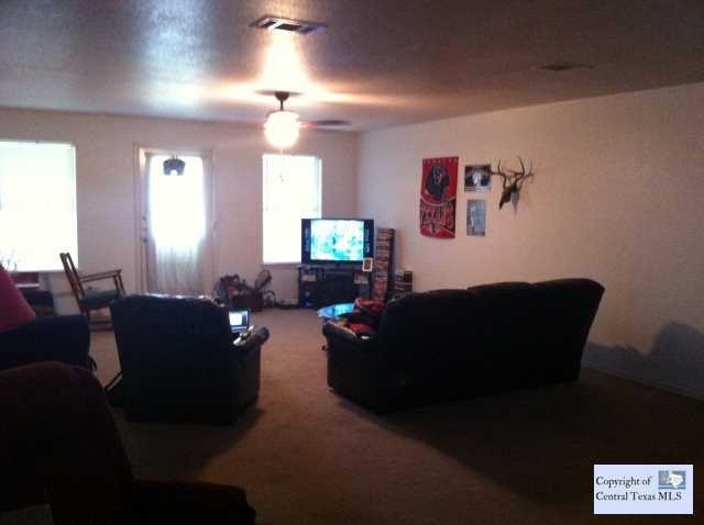 713 Lago Vista St - Photo 3 of 6