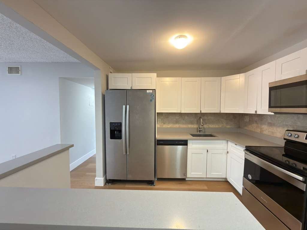 4304 Northwest 9th AvenueUnit #1-2C - Photo 4 of 34