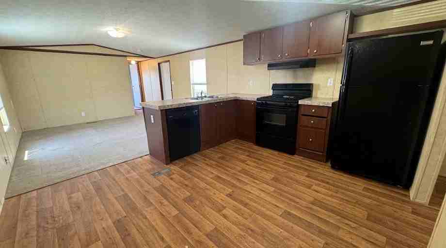 1272 W Lyon St Spc 29 #1 - Photo 4 of 8