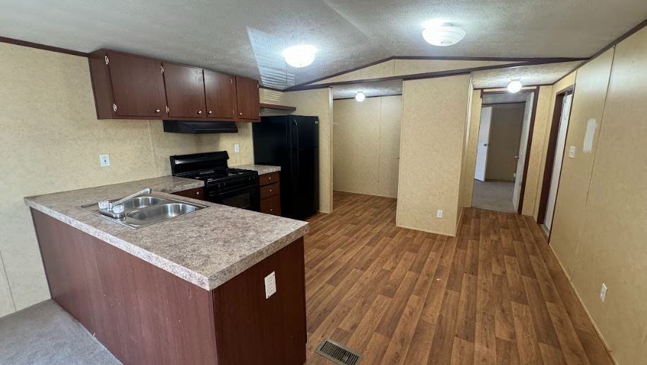 1272 W Lyon St Spc 29 #1 - Photo 5 of 8