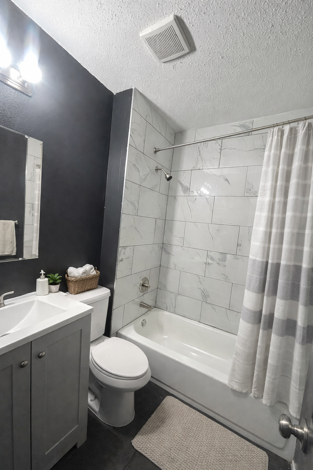 697 N Holmes St #1 - Photo 6 of 21