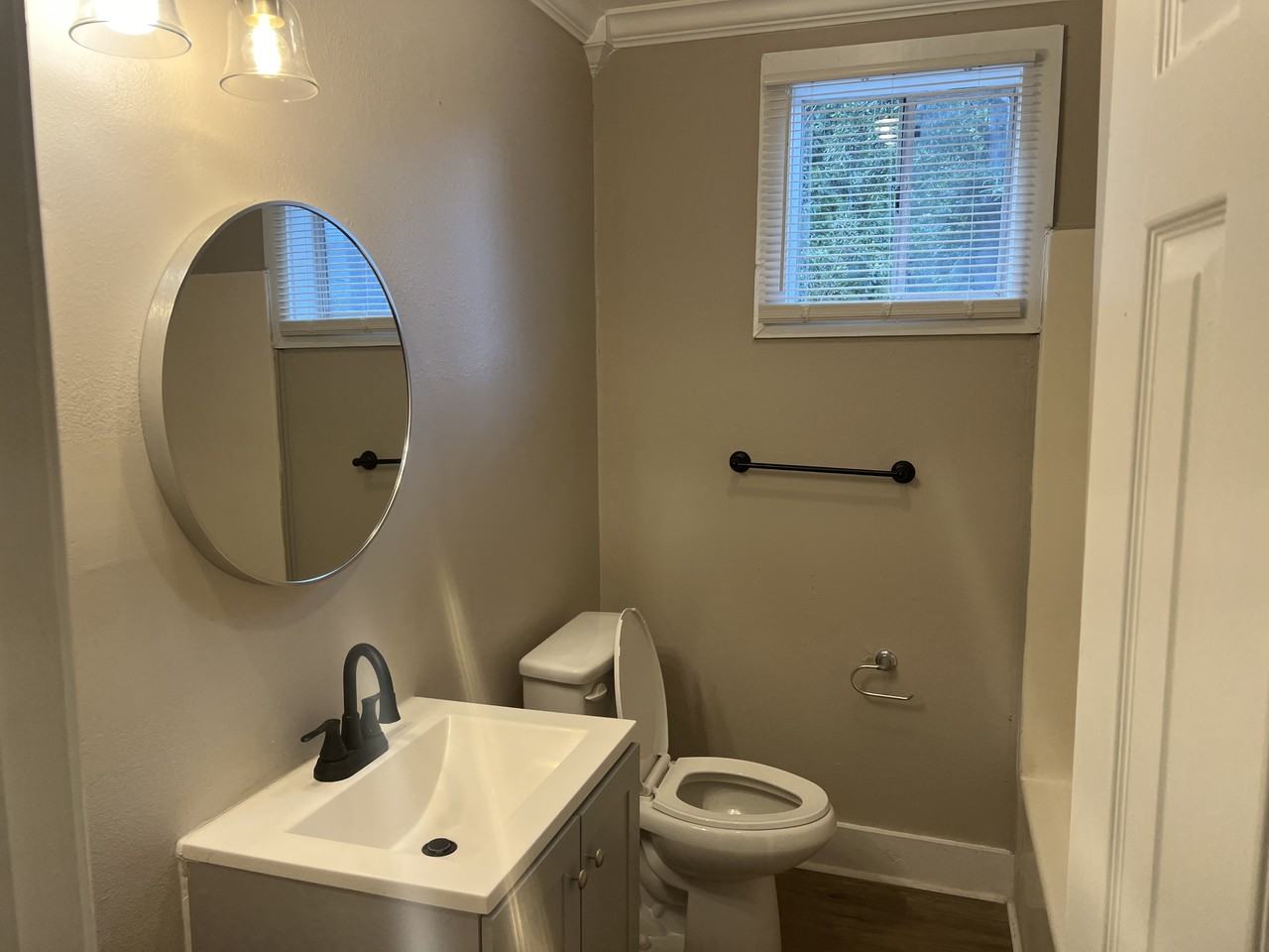 134 W 5th St #1 - Photo 5 of 8