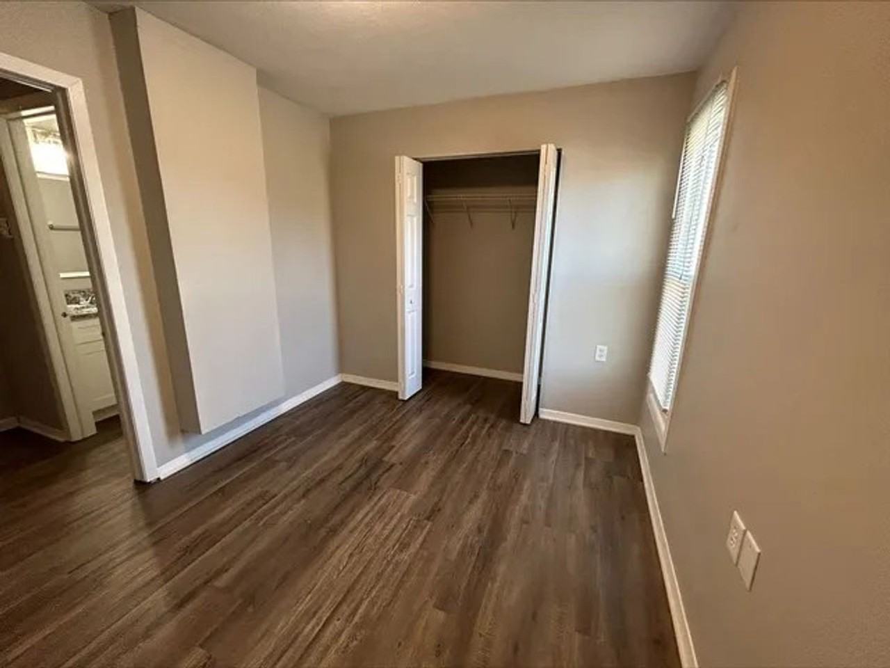 Cedars Apartments - Photo 5 of 27