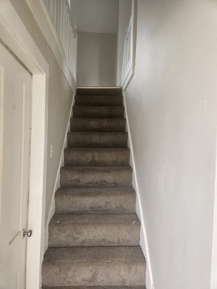 207 E Hamtramck St #B - Photo 2 of 7