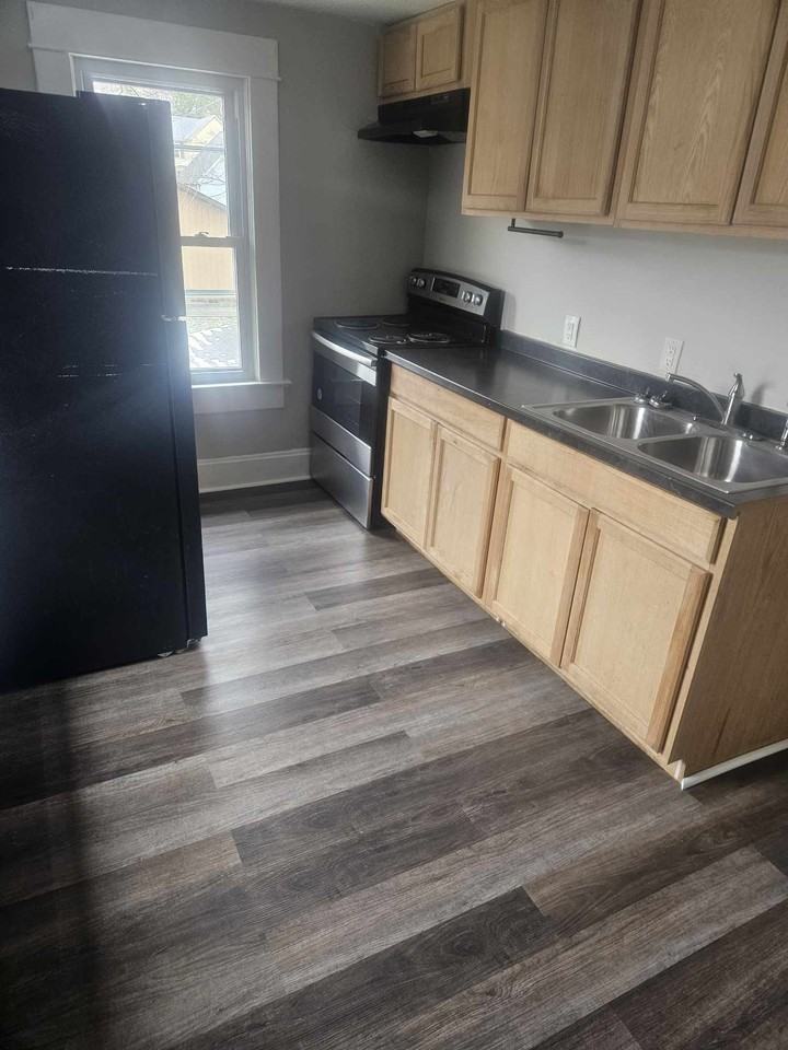 207 E Hamtramck St #B - Photo 6 of 7