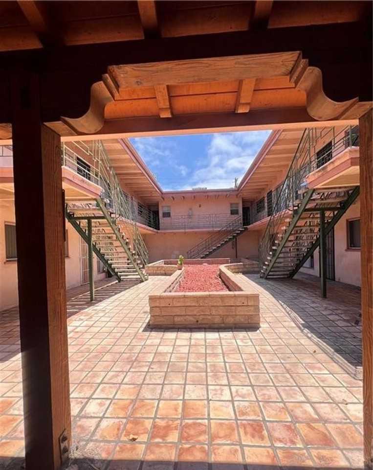 #156: 2102 S. PACIFIC, LLC - Photo 7 of 26