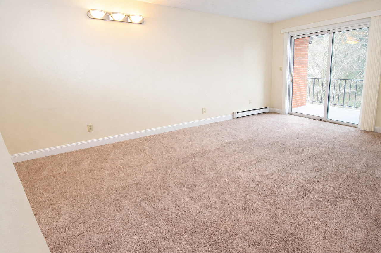 190 SYCAMORE DRIVEAPT 307 #307 - Photo 4 of 8