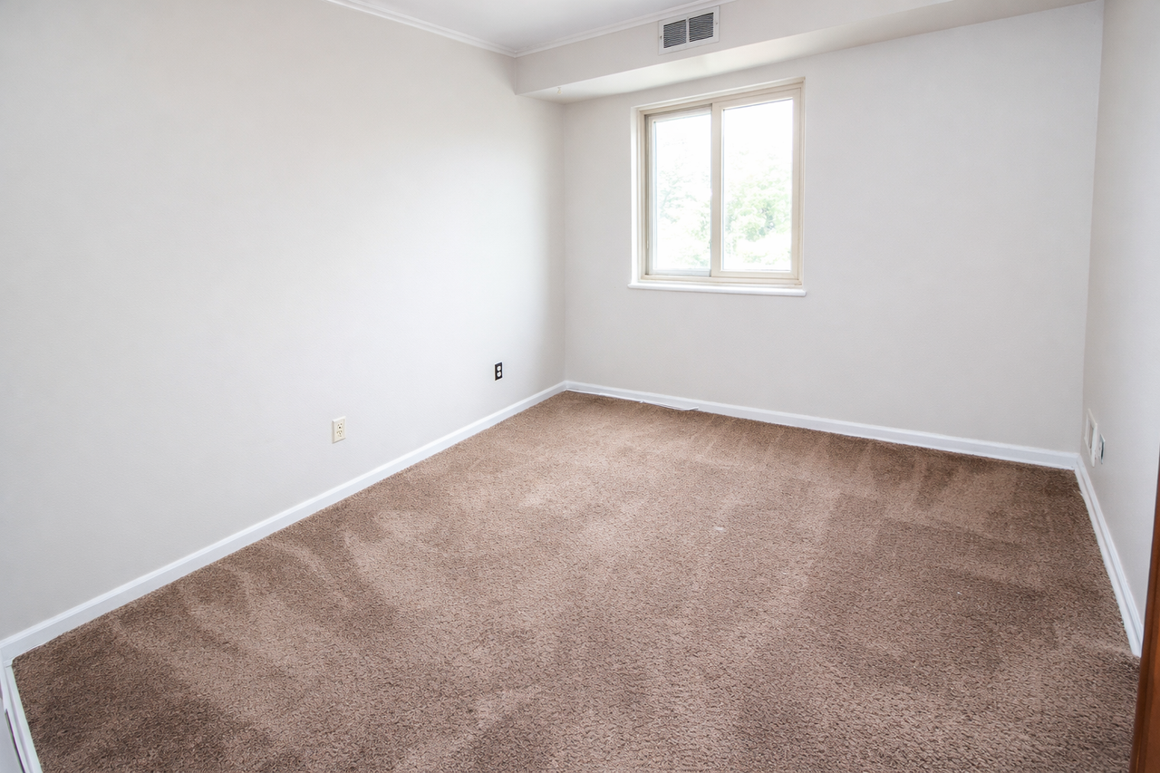 325 NORTH CRAIG STREETAPT 504 #504 - Photo 6 of 8