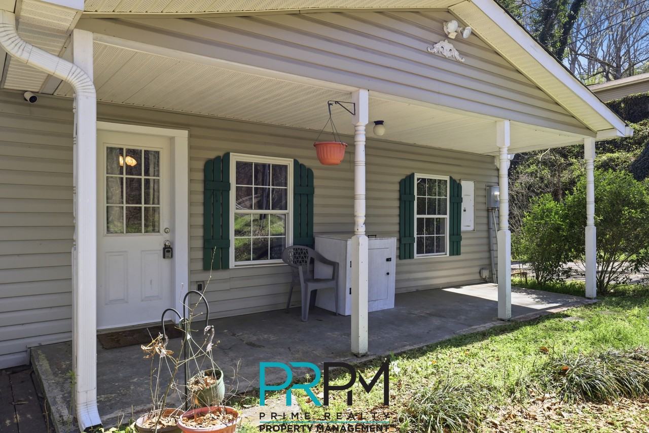 101 Bagwell Dr #1 - Photo 2 of 24