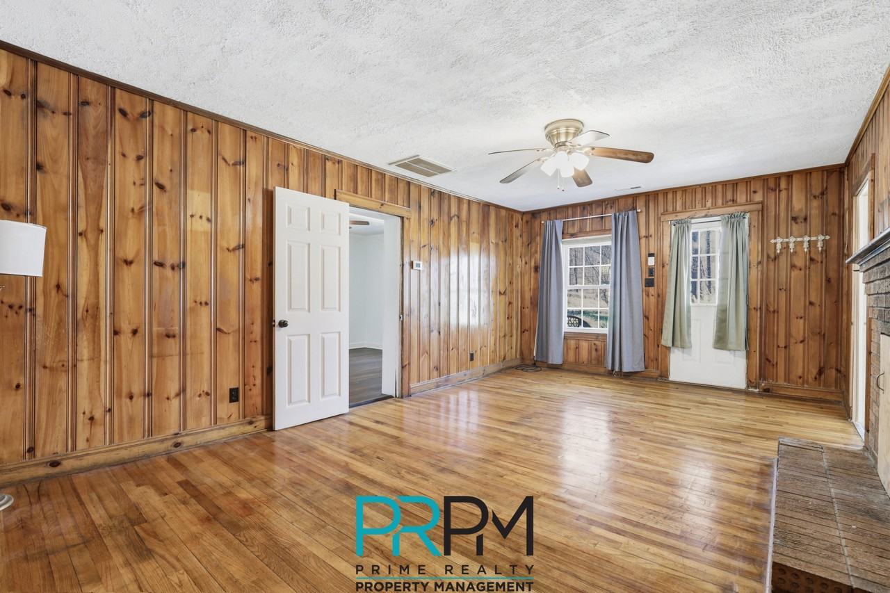 101 Bagwell Dr #1 - Photo 5 of 24