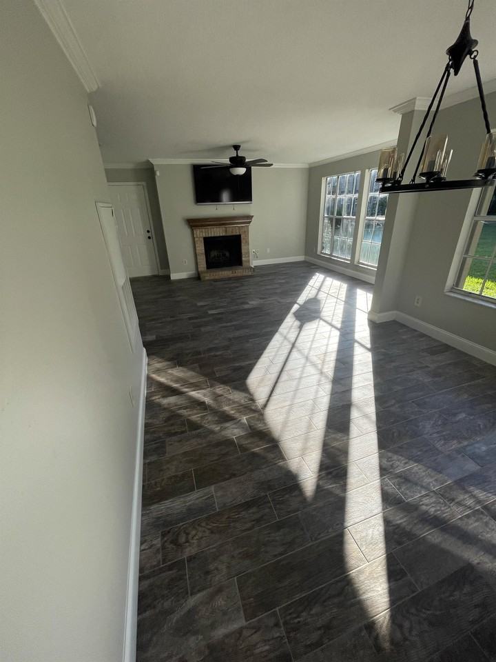 937 Birmingham Court - 1Unit 105 #1 - Photo 3 of 21