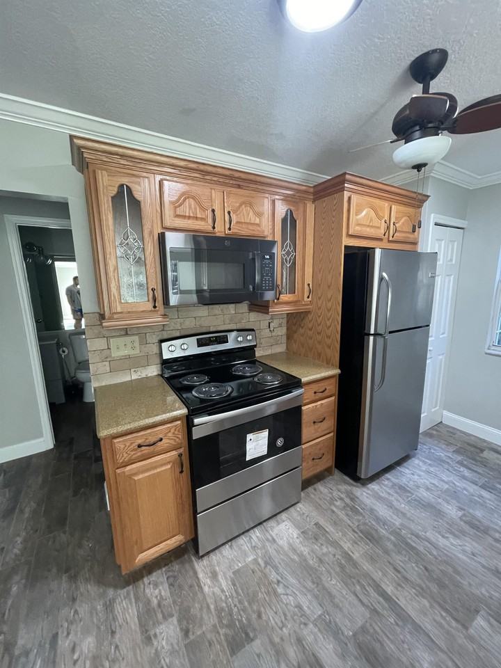 937 Birmingham Court - 1Unit 105 #1 - Photo 6 of 21