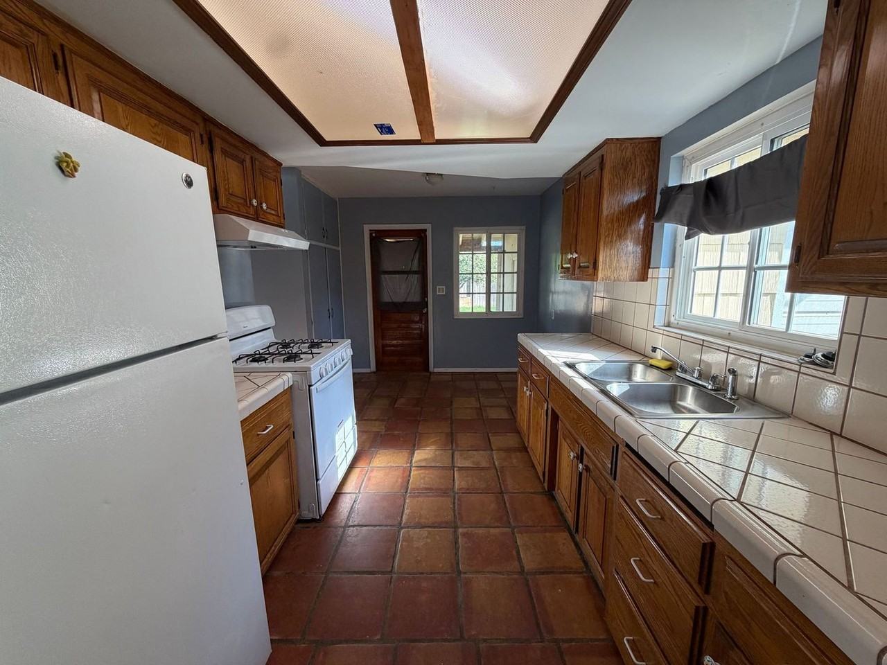 4626 Joanne Ave - Photo 2 of 8