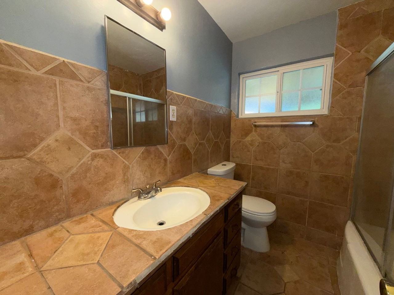 4626 Joanne Ave - Photo 6 of 8