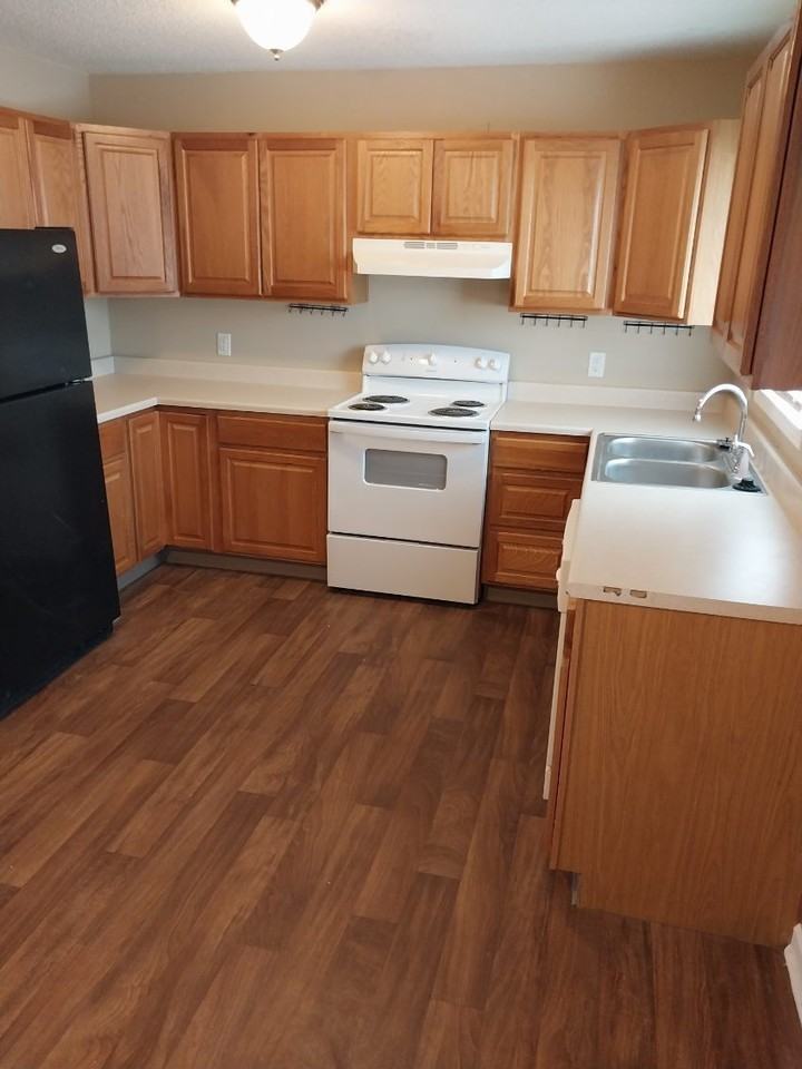 1110 Zoll St #B - Photo 7 of 9