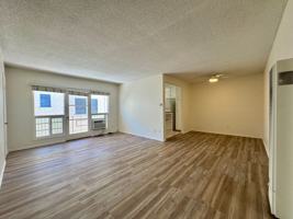 featured image of 122 N Croft Ave