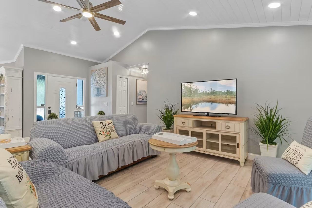 760 Mallard Dr #1 - Photo 2 of 20