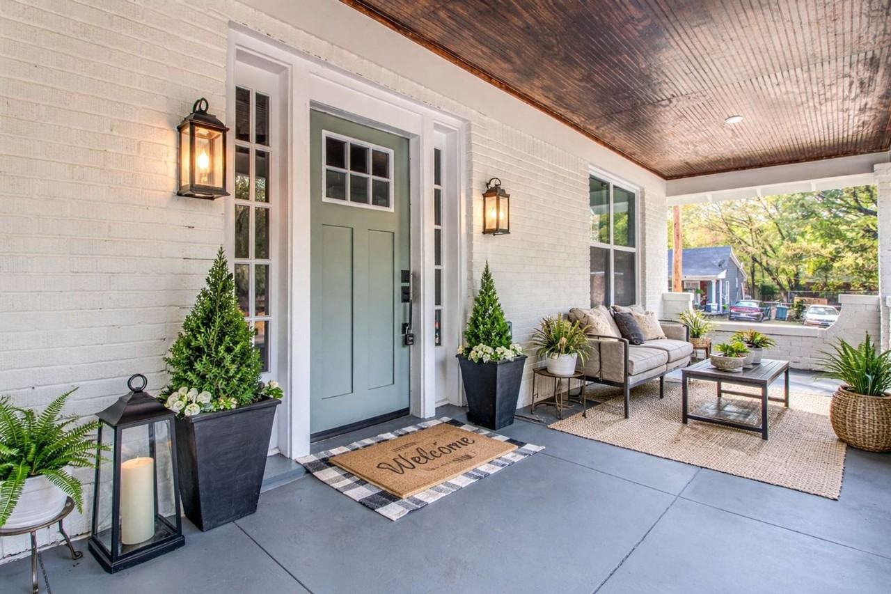 1825 Young Ave - Photo 4 of 40