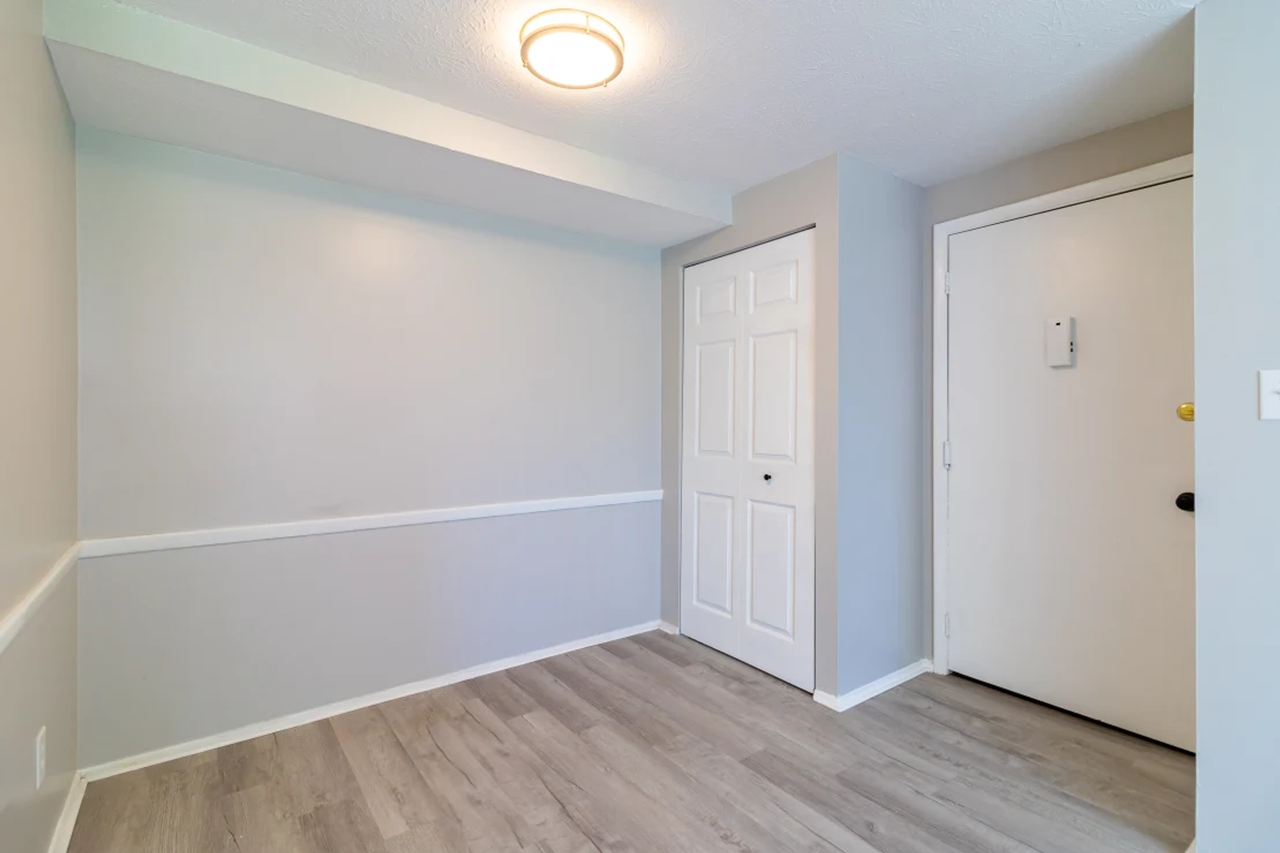 4102 Valley Rd. - Photo 3 of 28