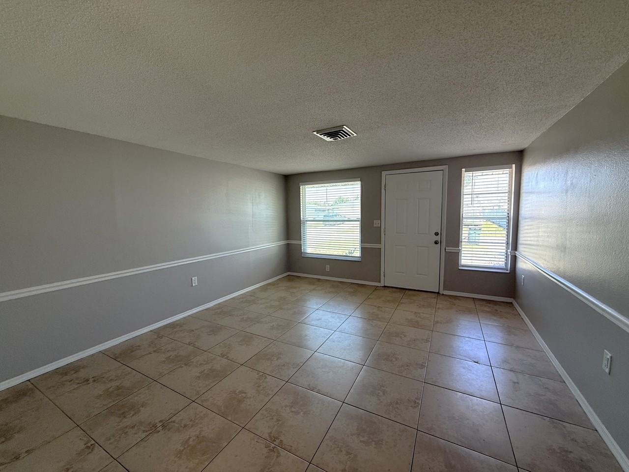 450 Briarwood Rd #1 - Photo 3 of 14