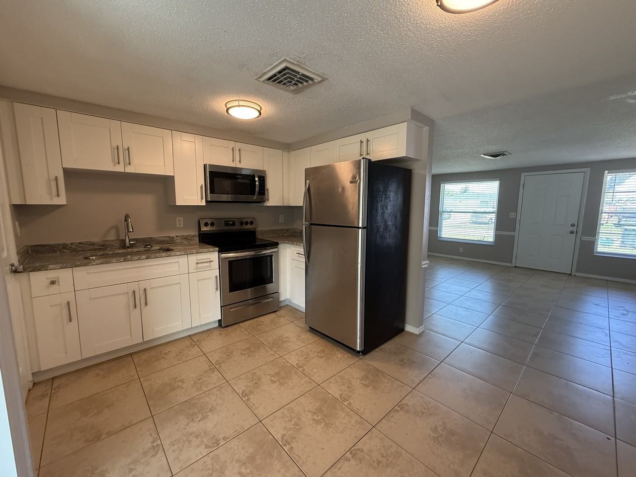 450 Briarwood Rd #1 - Photo 4 of 14